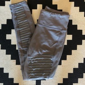 Grey / silver Alo Yoga moto leggings
